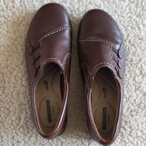Clarks Women's Dark Brown Loafers Sz 6 1/2